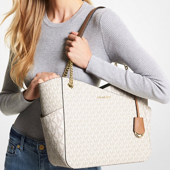 $598 Michael kors jet set large tote